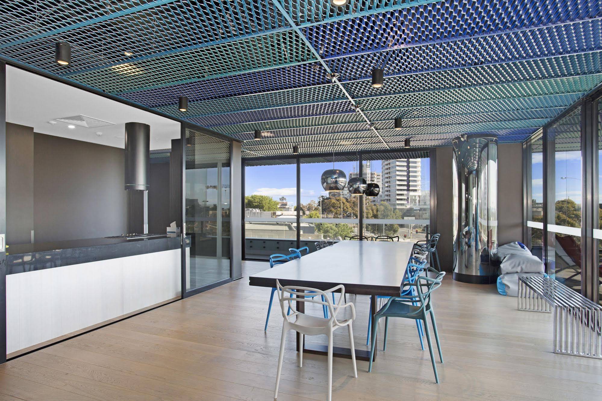 St Kilda Holiday Apartments