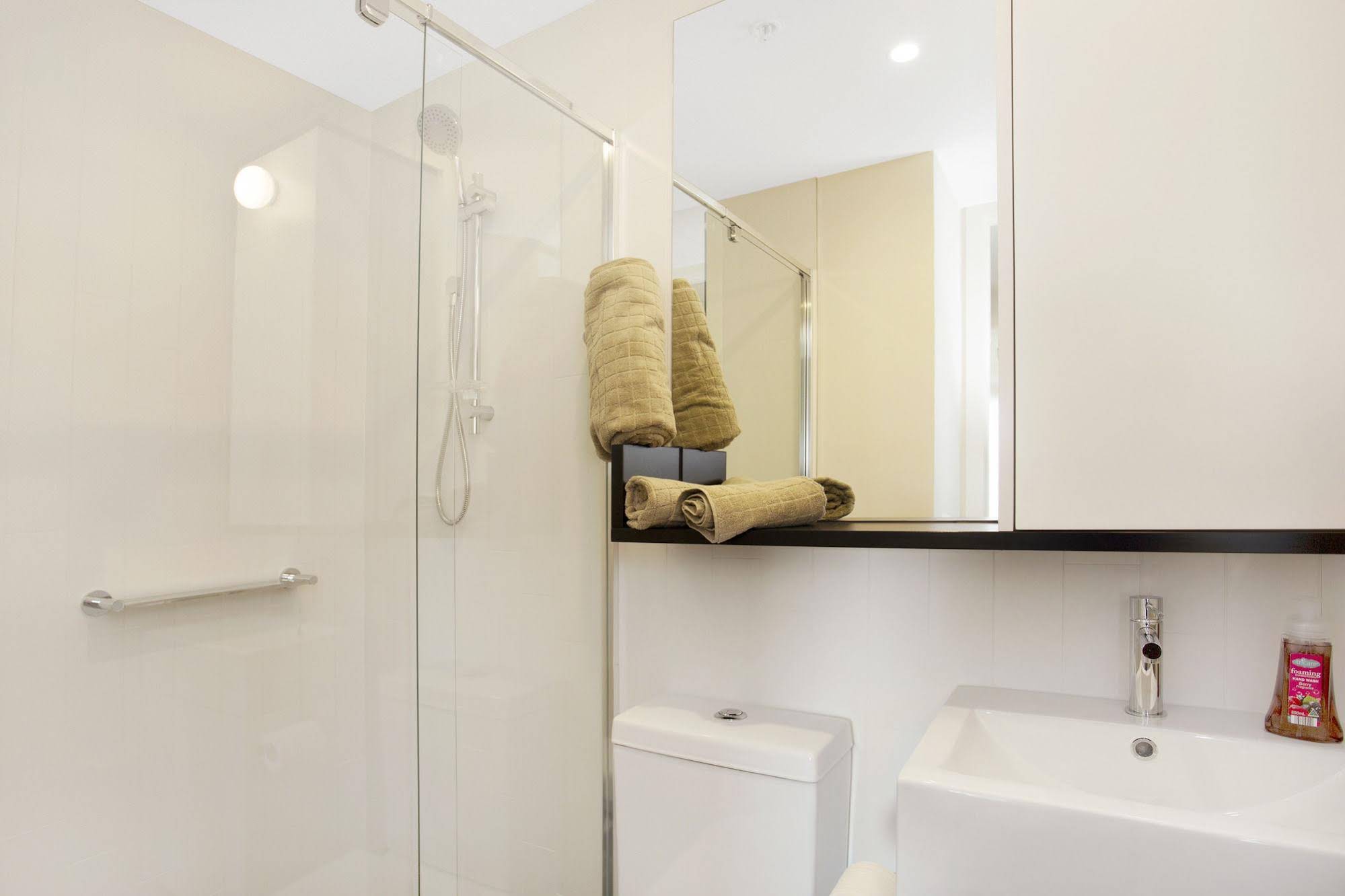St Kilda Holiday Apartments