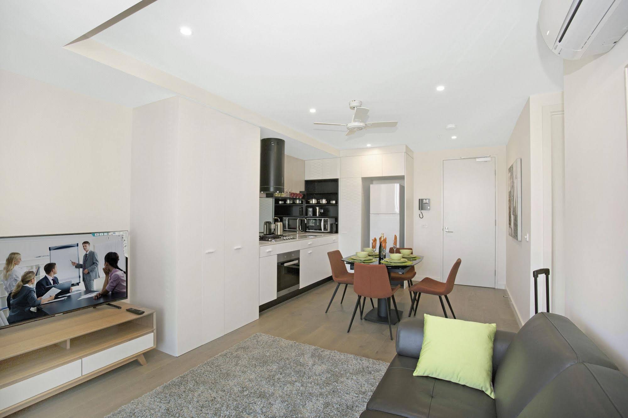 St Kilda Holiday Apartments