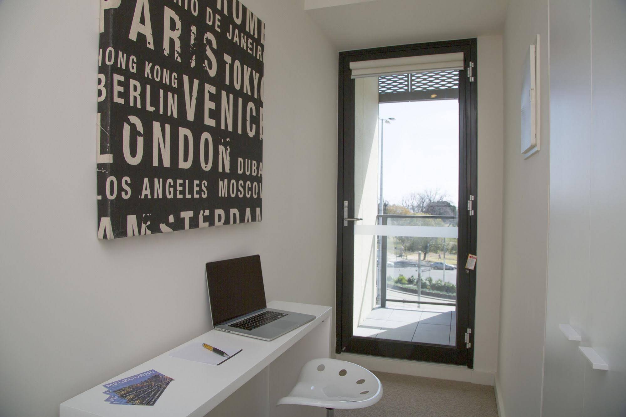 St Kilda Holiday Apartments