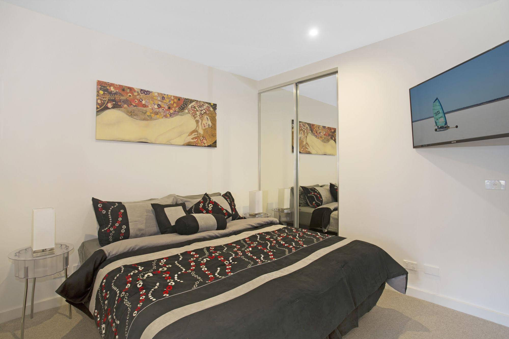 St Kilda Holiday Apartments