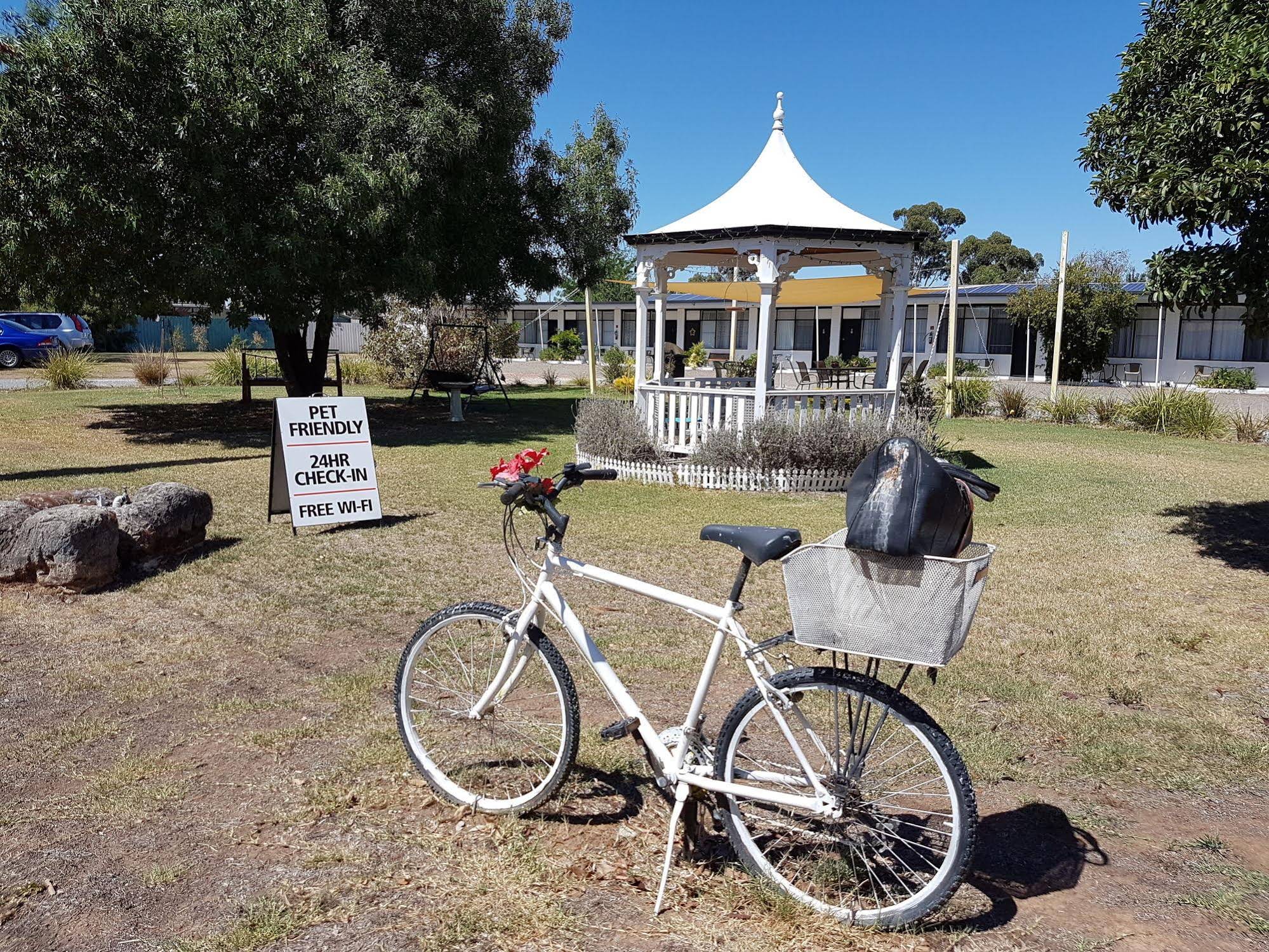 Gazebo Motor Inn