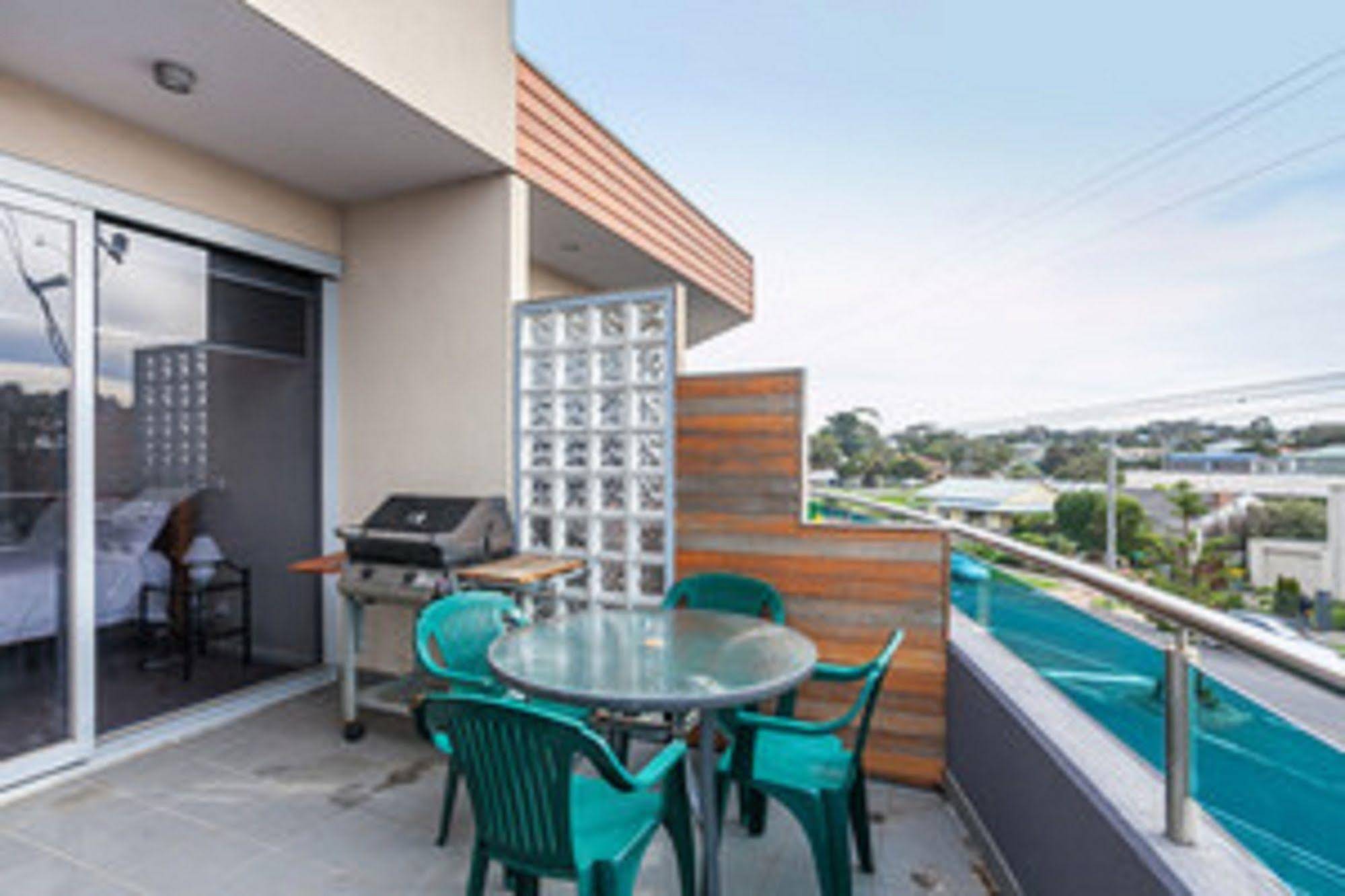 Bell Street Apartments