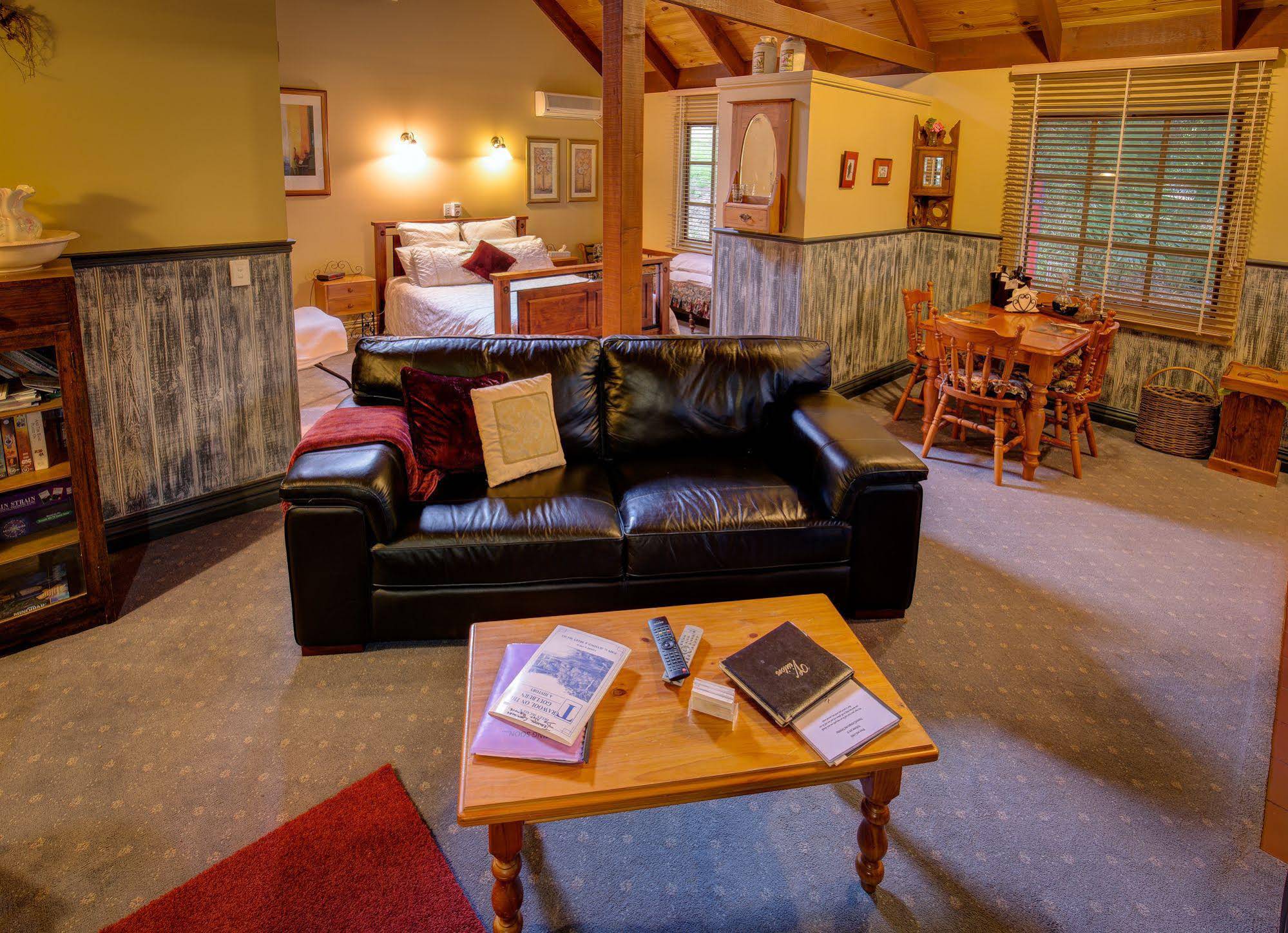 Trawool Cottages and Farmstay