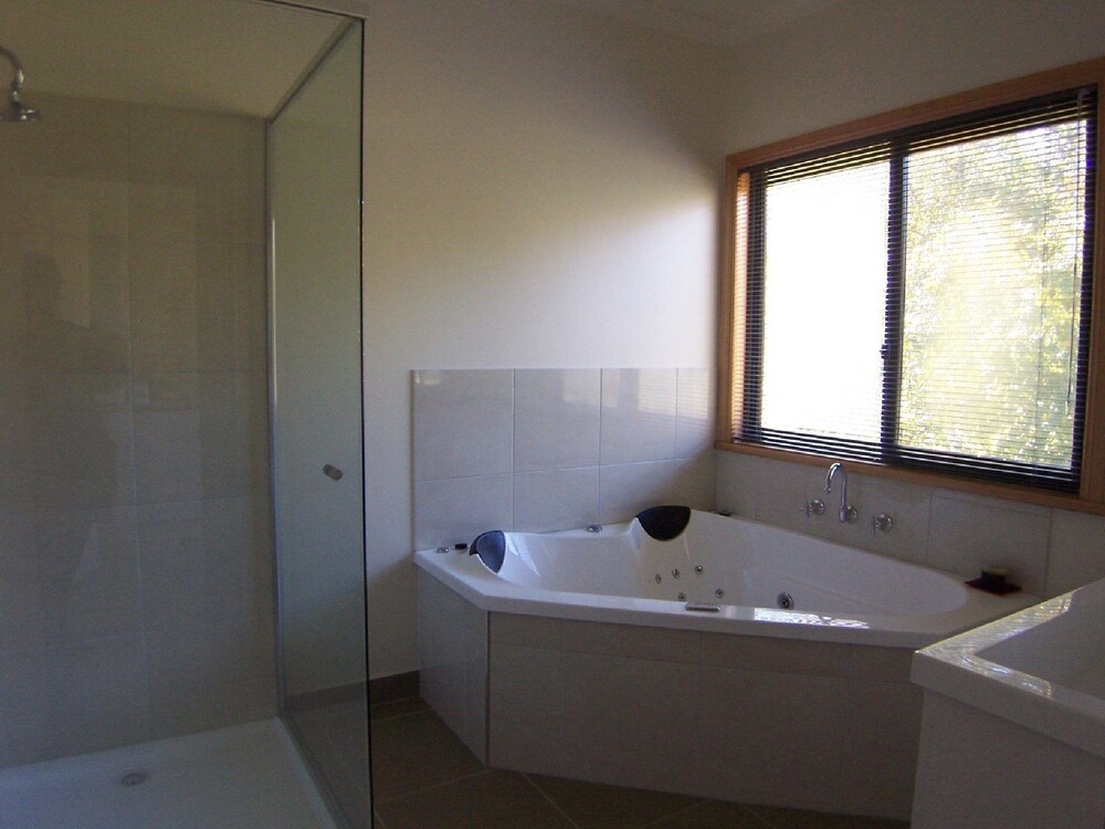 Growlers Creek Lodge