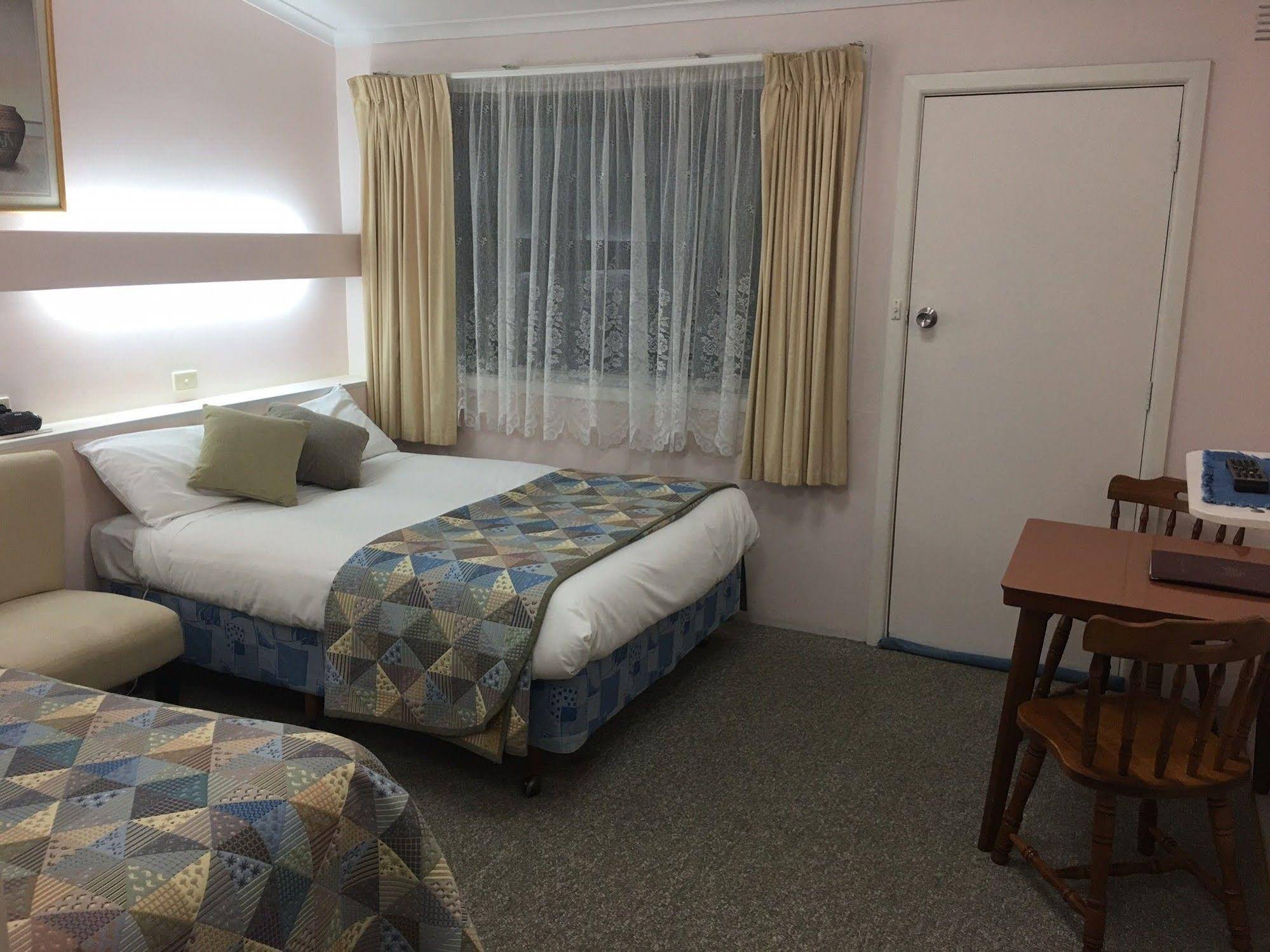 Warburton Motel