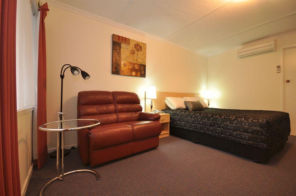 Edinburgh Motor Inn
