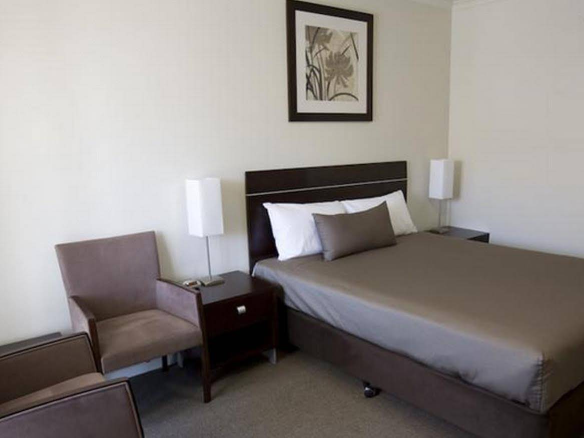 Elm Tree Motel