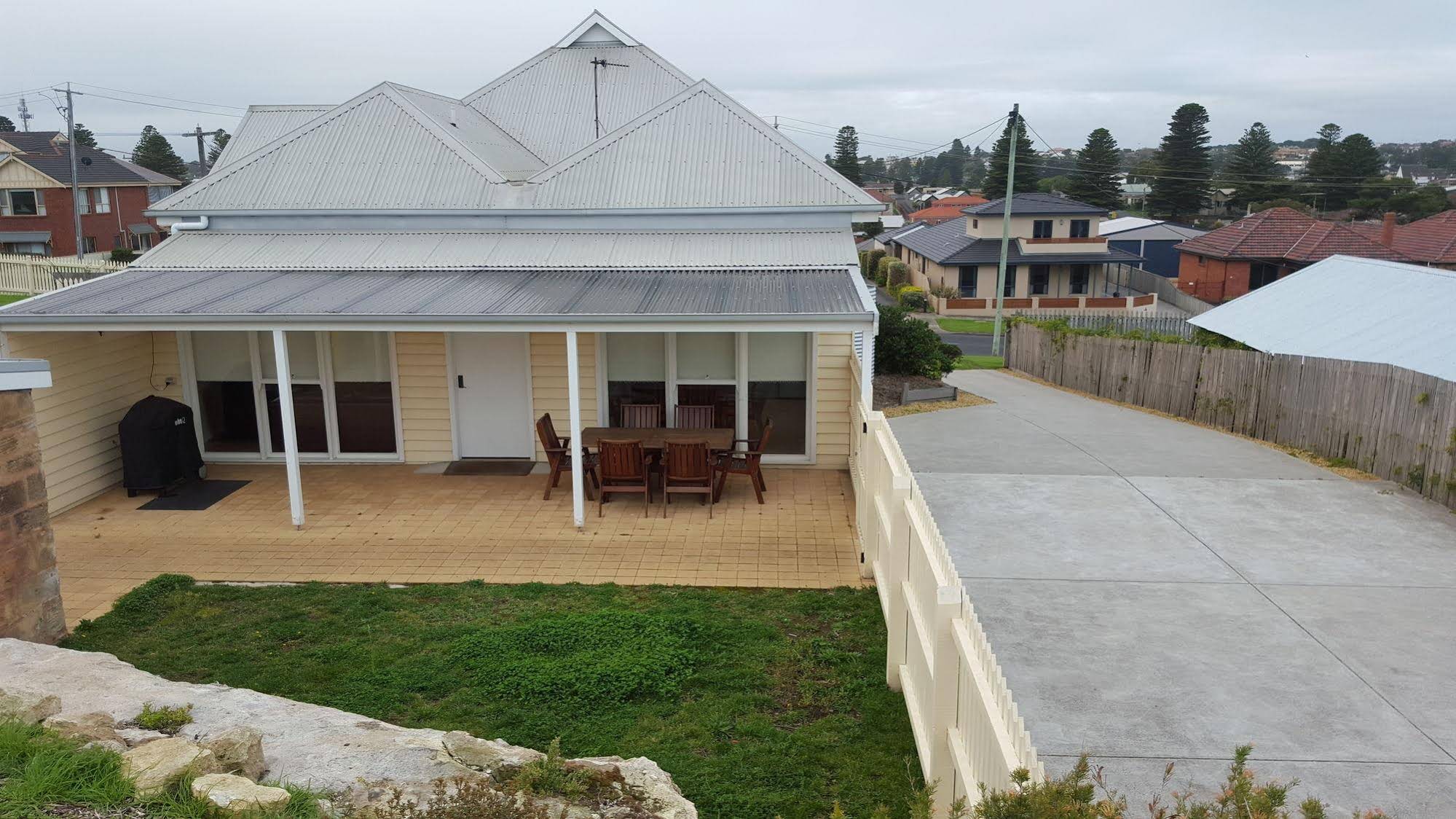 Lighthouse Lodge