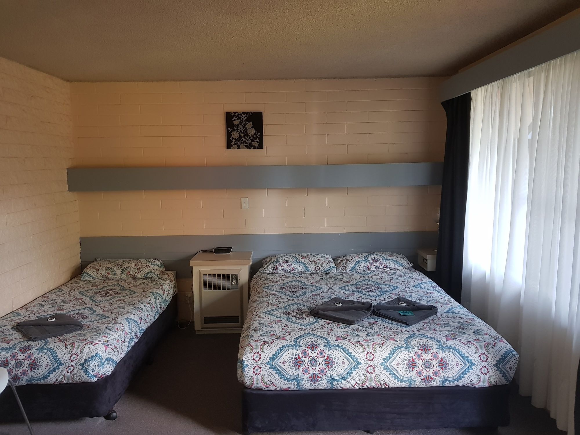 Mahogany Motel