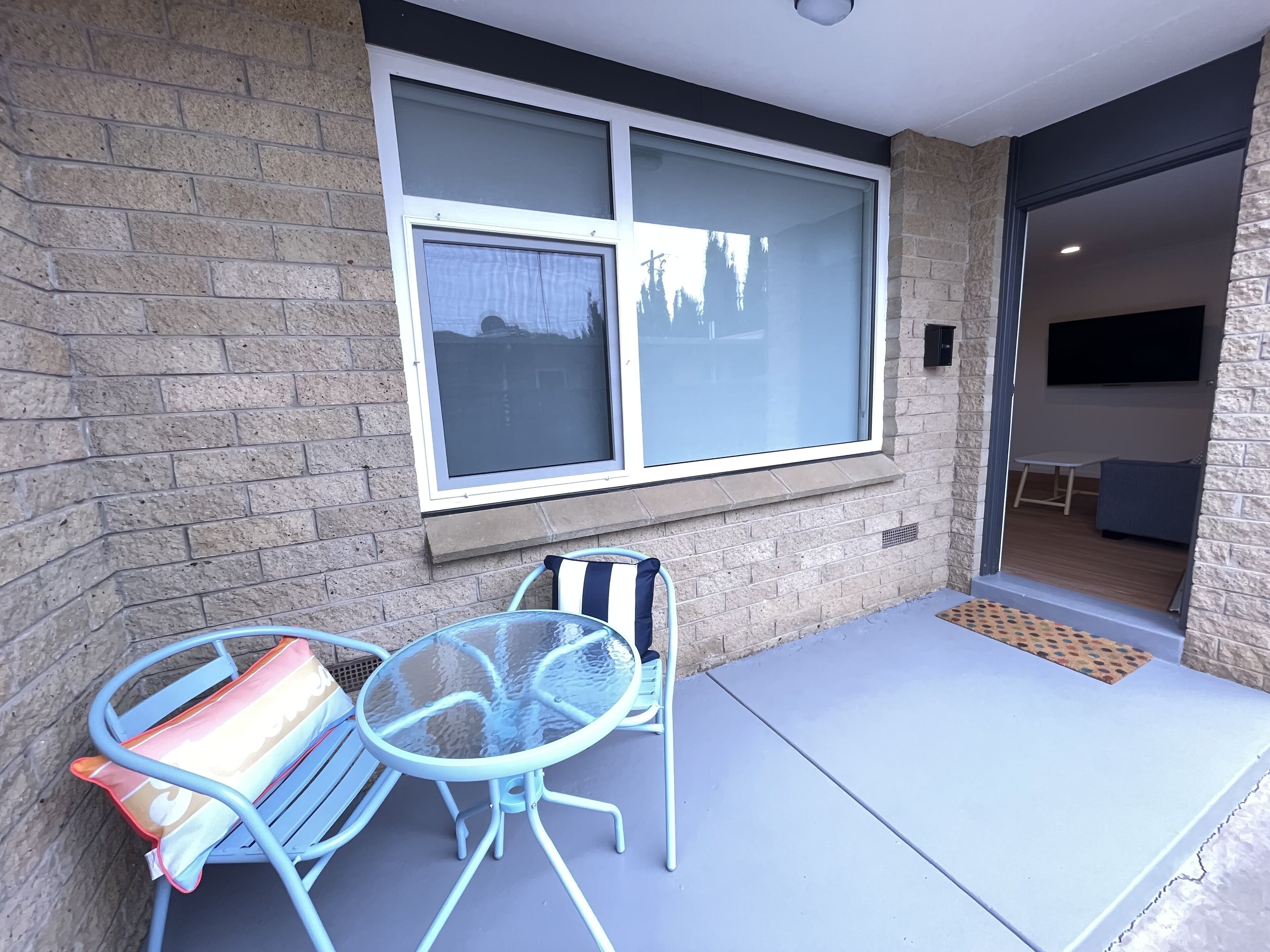 Racecourse Apartments