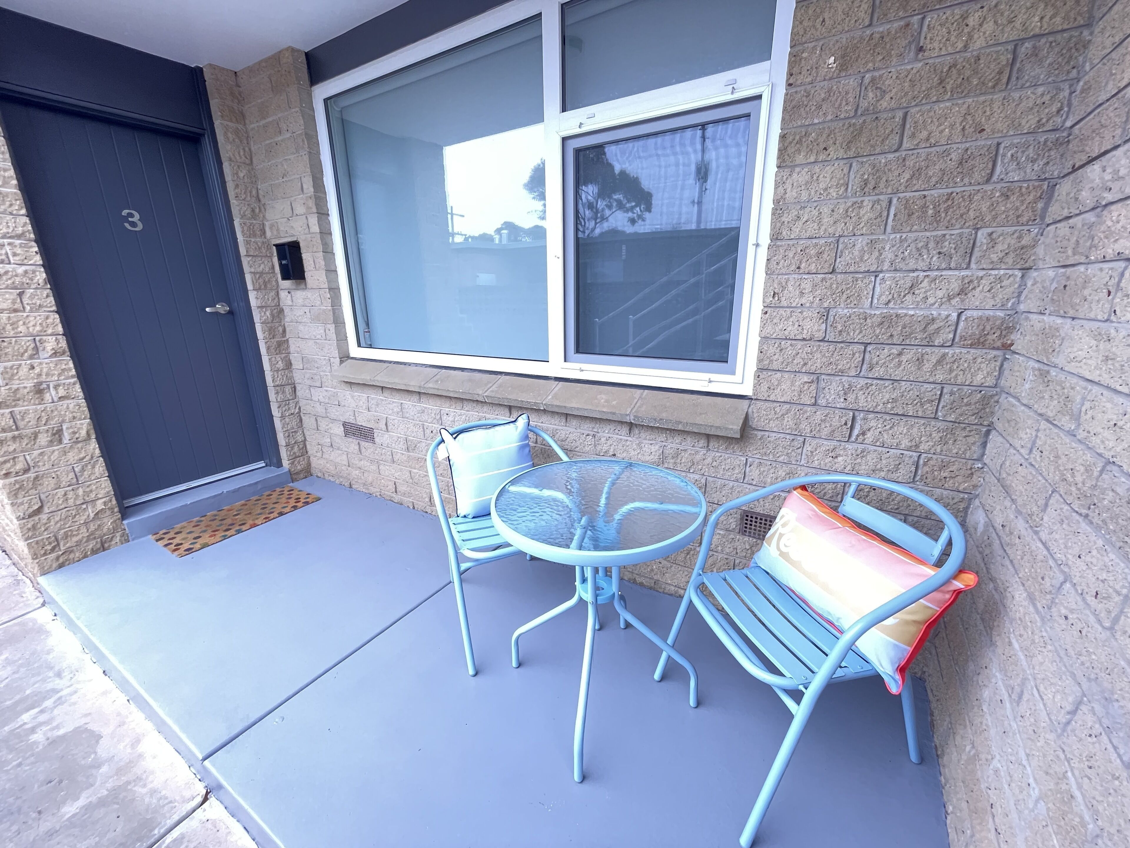 Racecourse Apartments