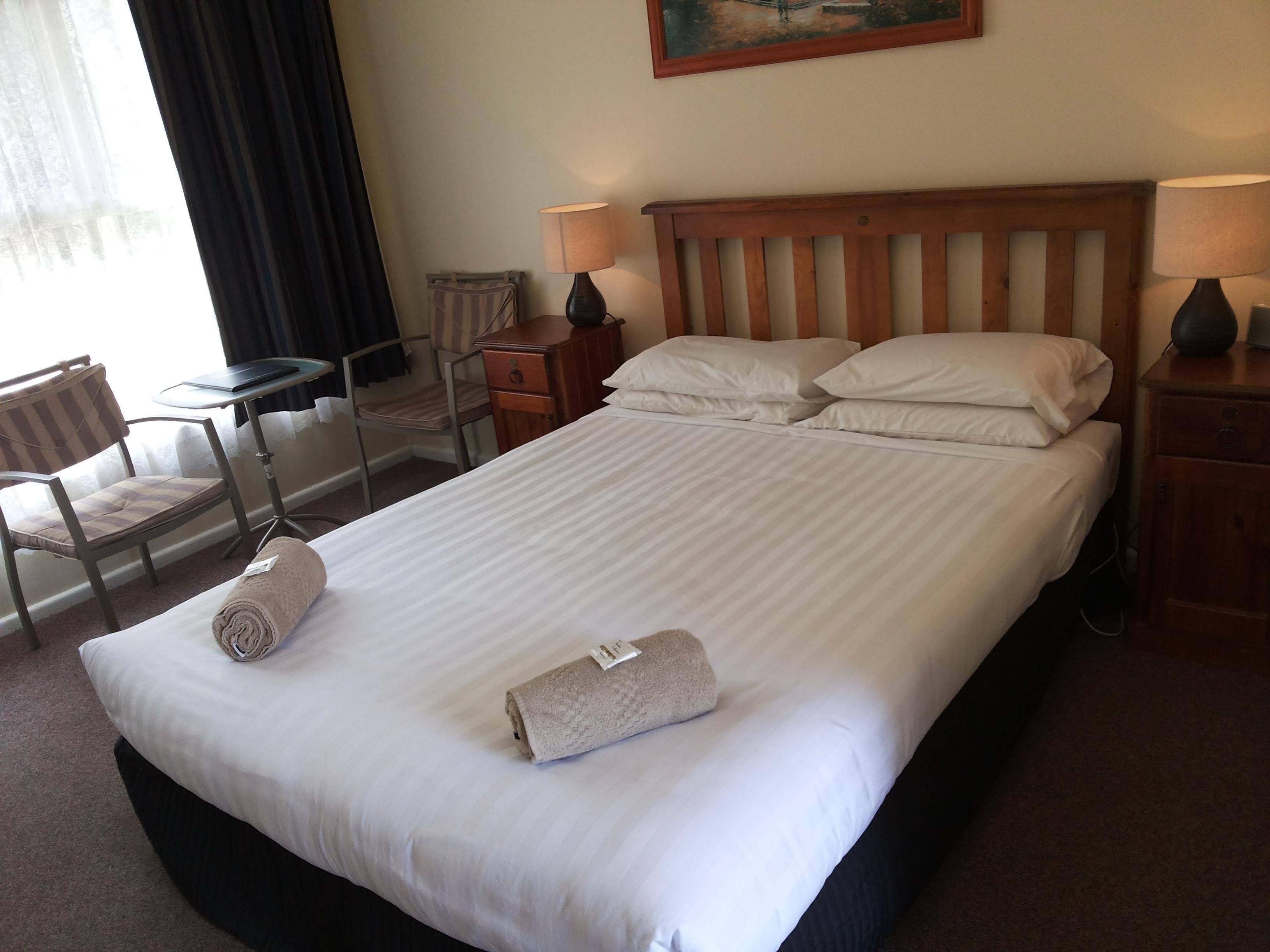 Southern Right Motor Inn