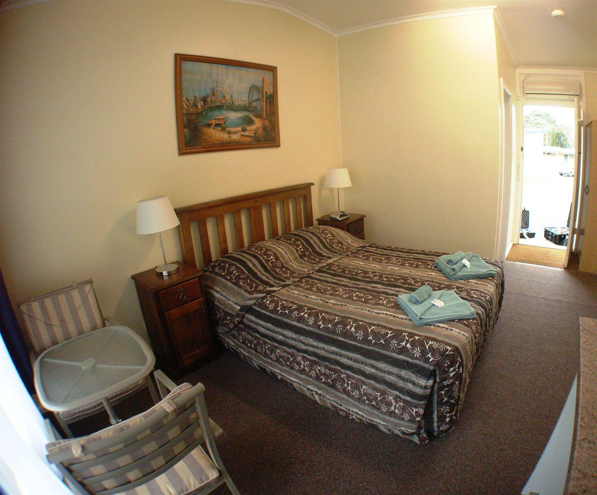 Southern Right Motor Inn