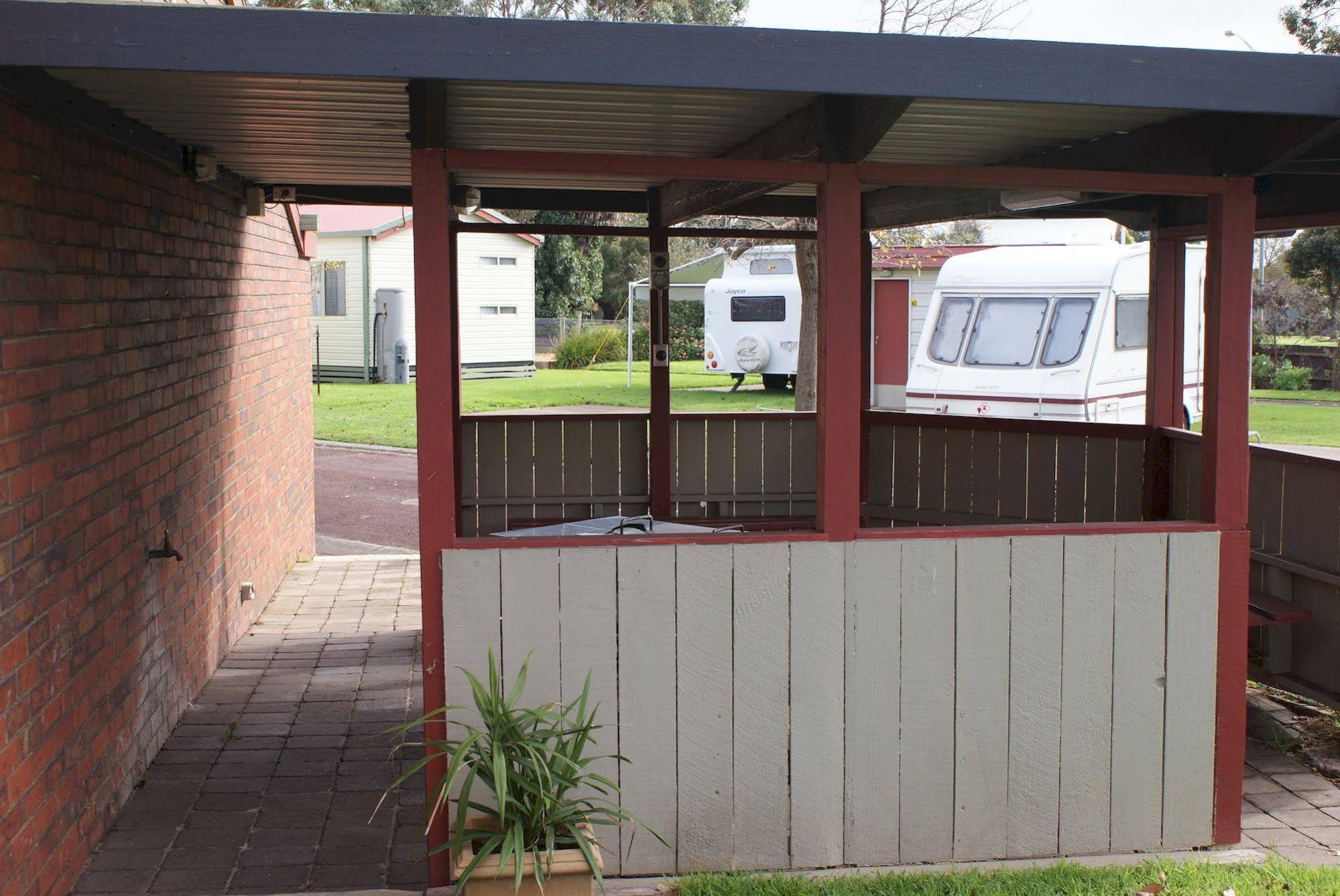Warrnambool Holiday Park And Motel