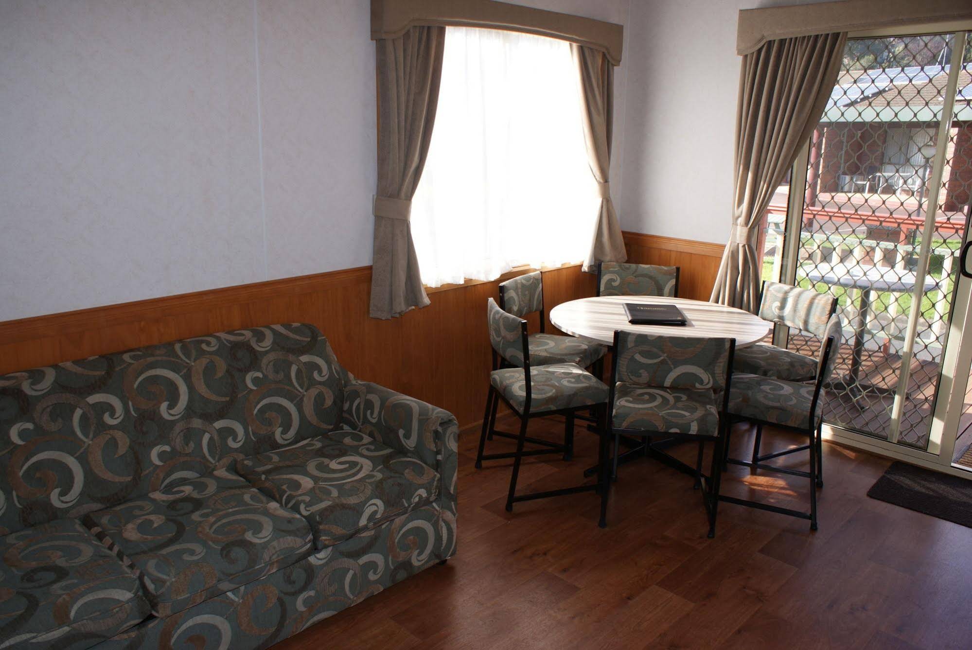 Warrnambool Holiday Park And Motel