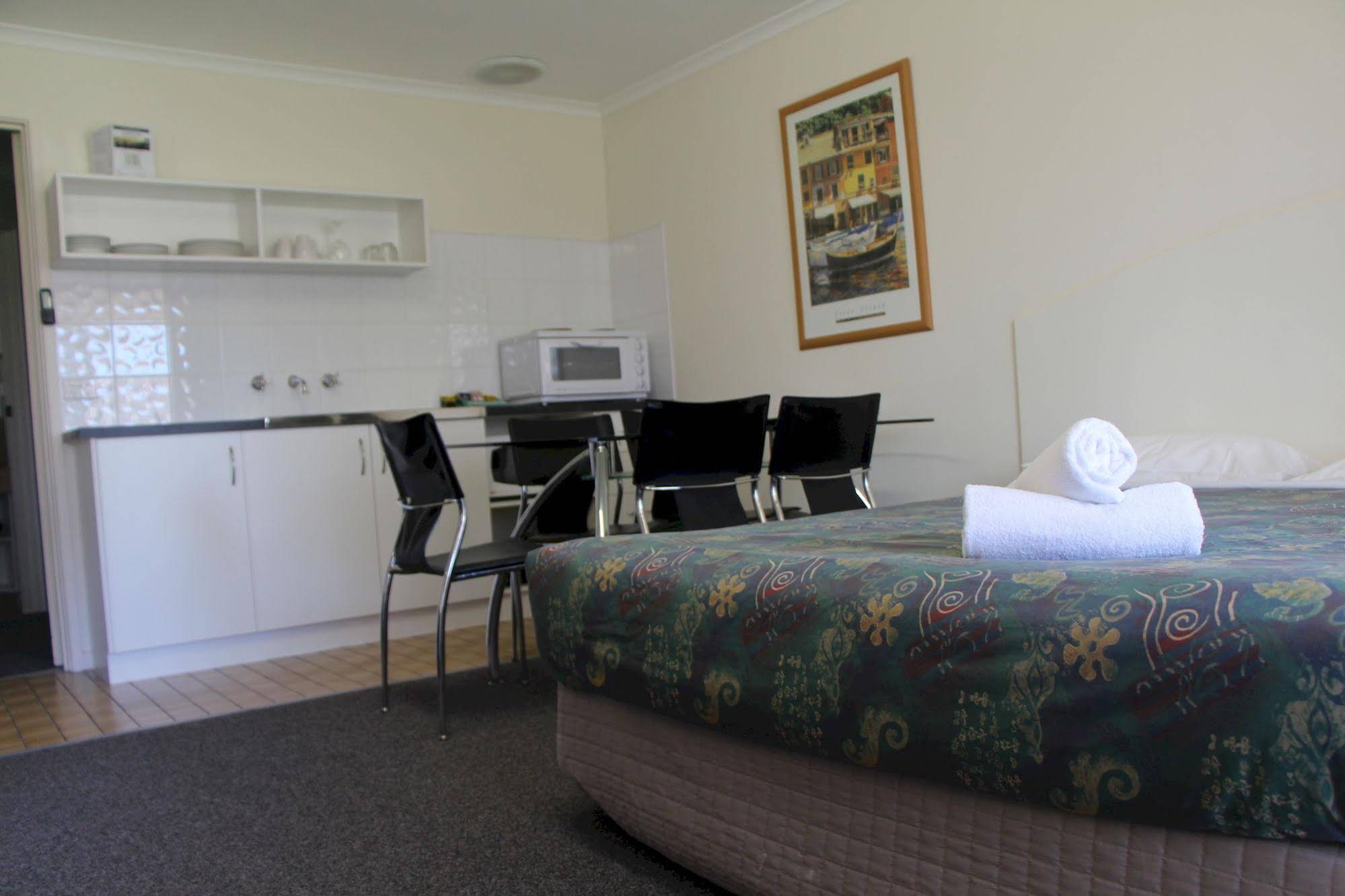 Warrnambool Holiday Park And Motel