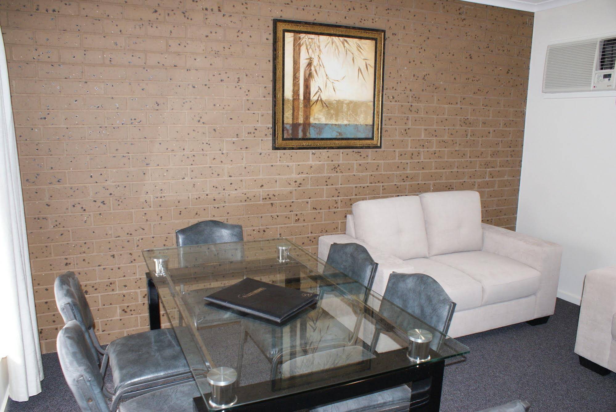 Warrnambool Holiday Park And Motel