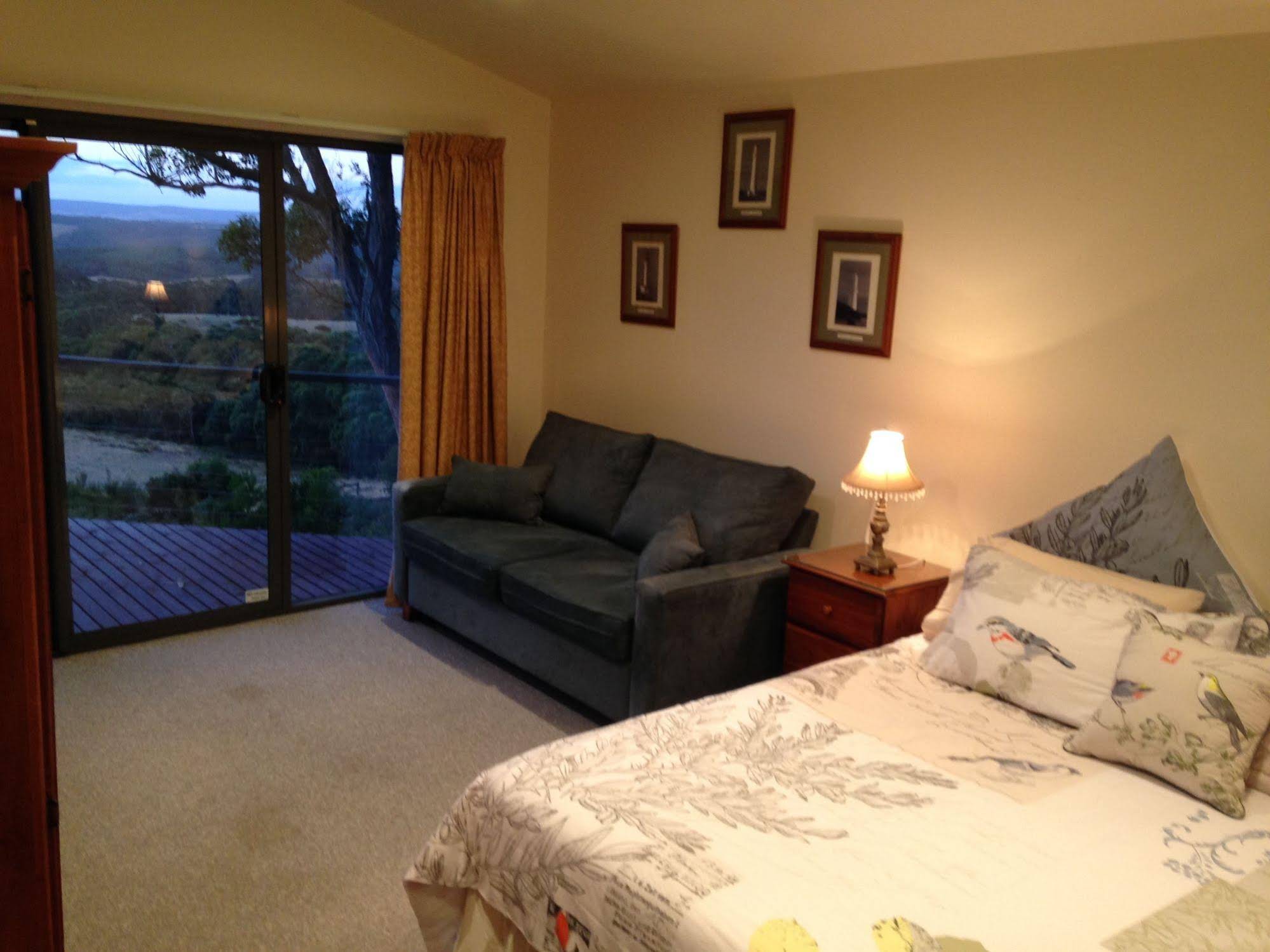 Southern Anchorage Retreat