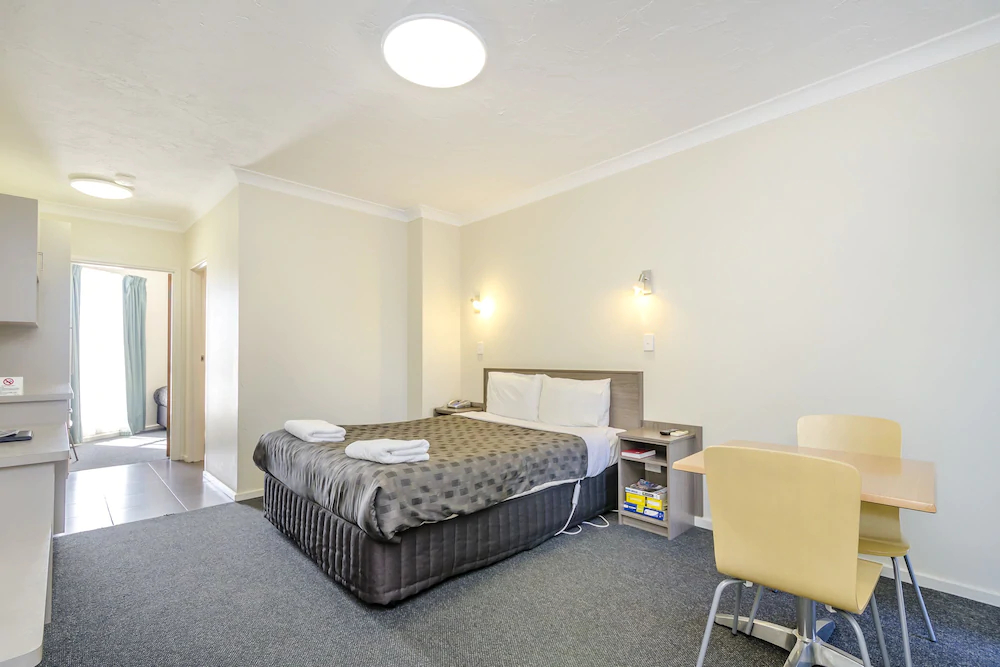 Werribee Motel & Apartments