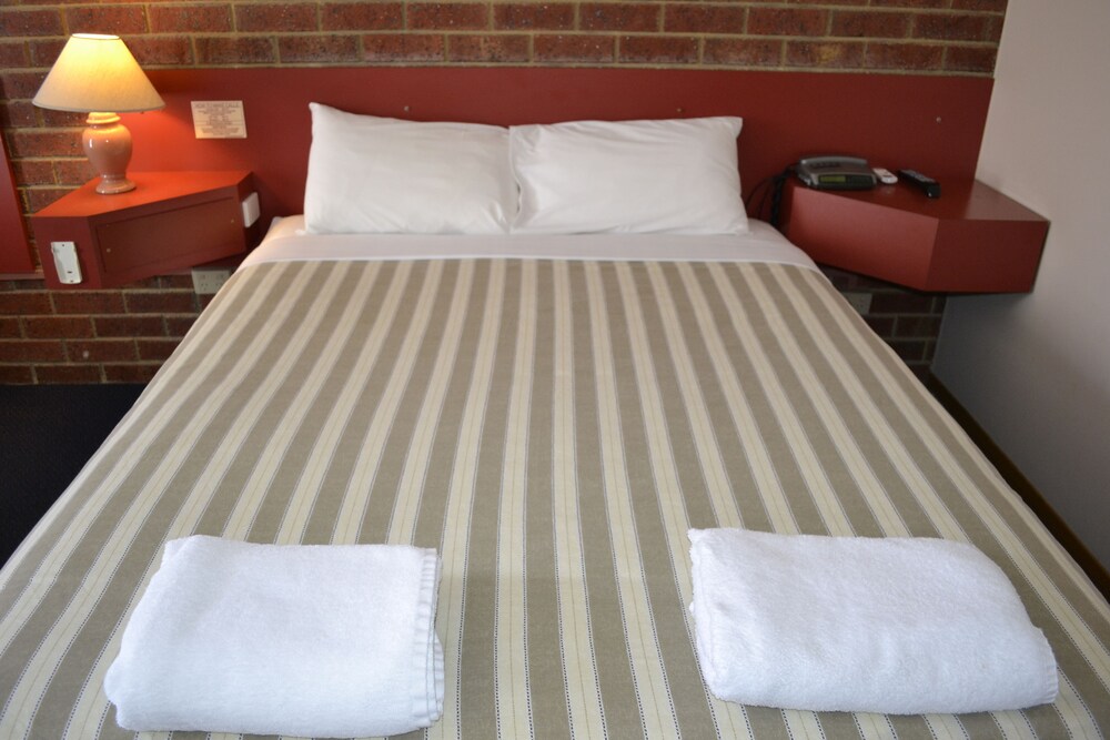 Werribee Motel & Apartments