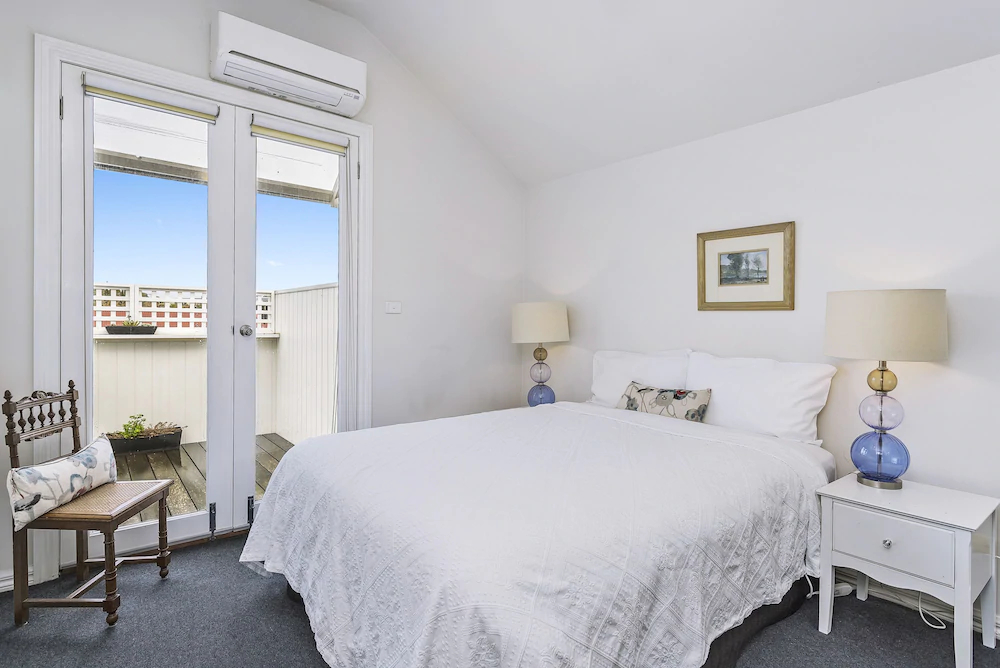 Captains Retreat Apartments and Cottages