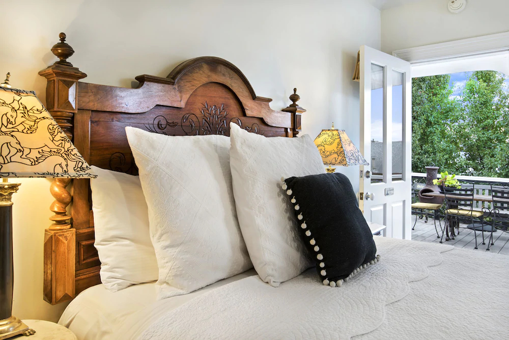 Captains Retreat Apartments and Cottages