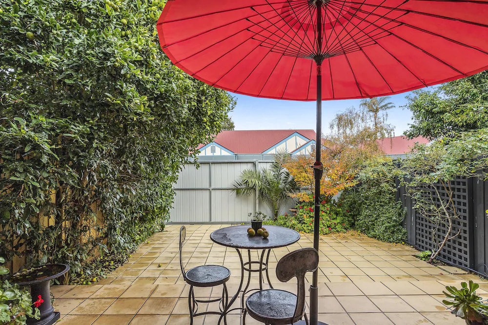 Captains Retreat Apartments and Cottages
