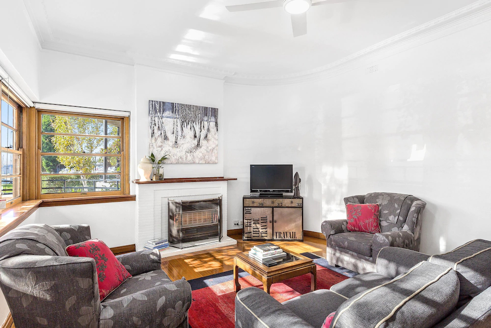 Captains Retreat Apartments and Cottages