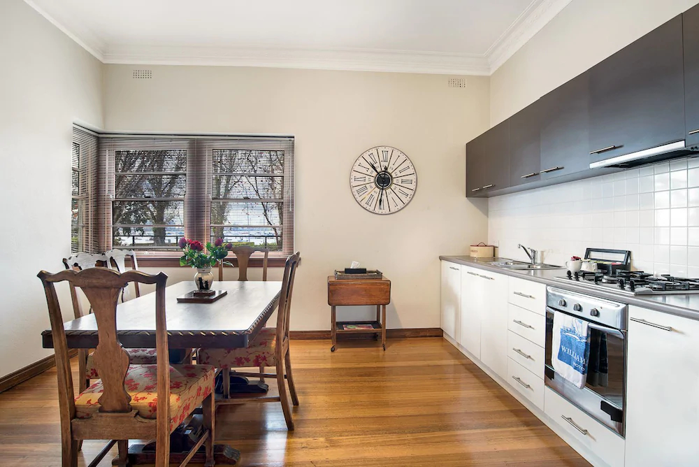 Captains Retreat Apartments and Cottages
