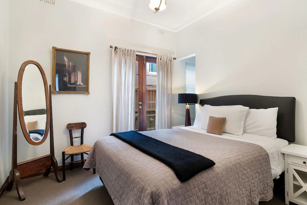 Captains Retreat Apartments and Cottages
