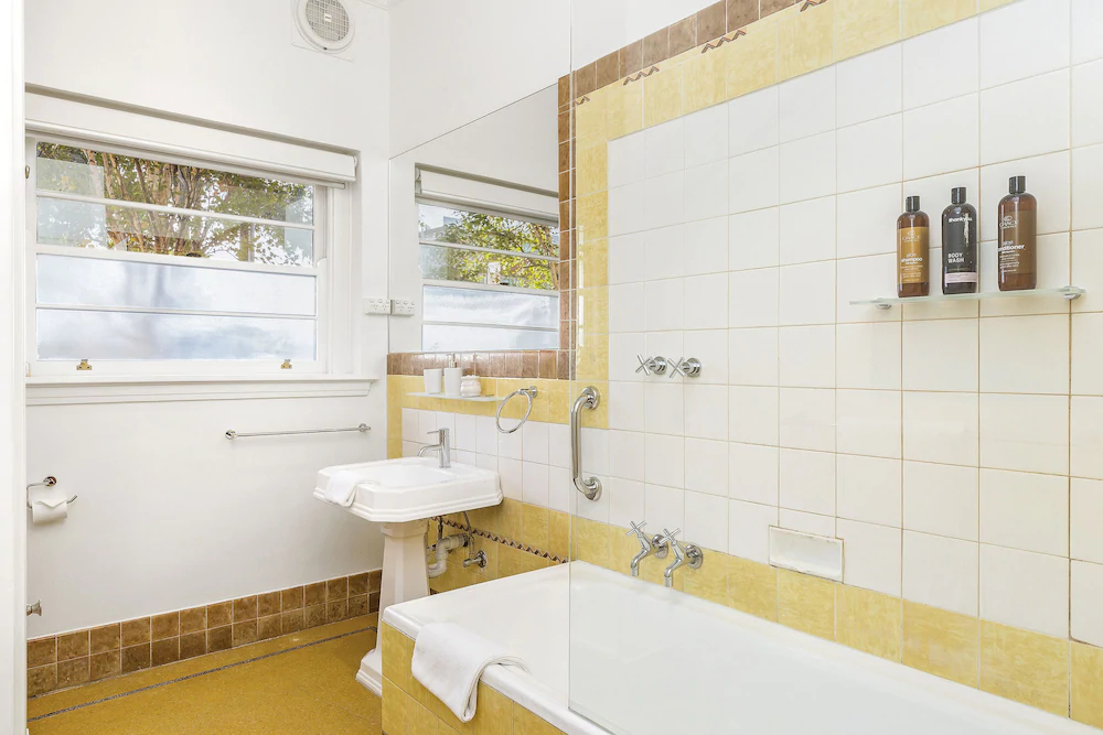 Captains Retreat Apartments and Cottages