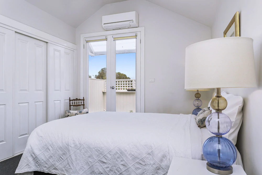 Captains Retreat Apartments and Cottages