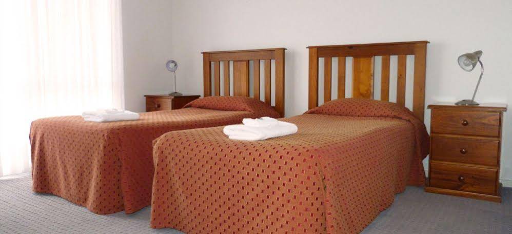 Belvoir Village Motel & Apartments