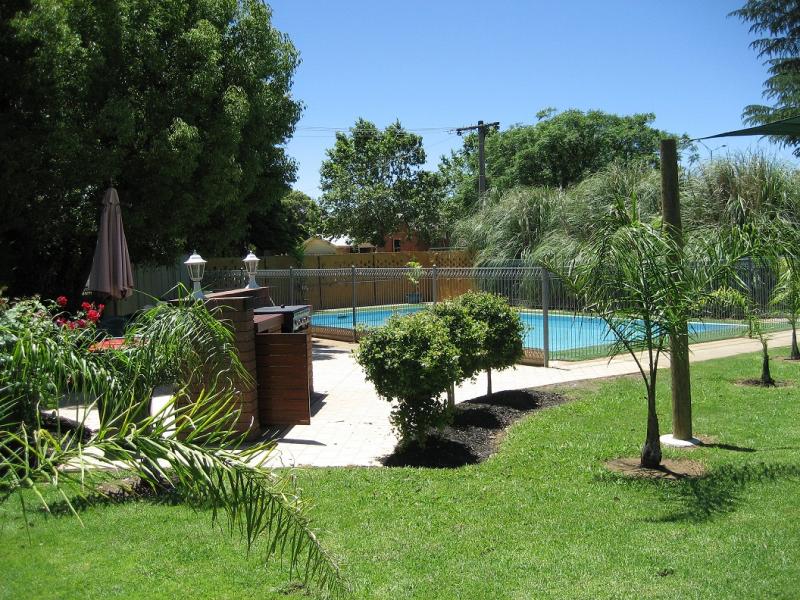 Sanctuary Park Motel