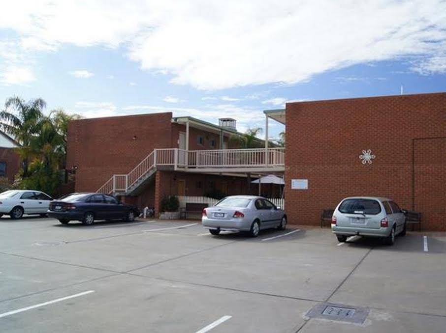 Central Yarrawonga Motor Inn