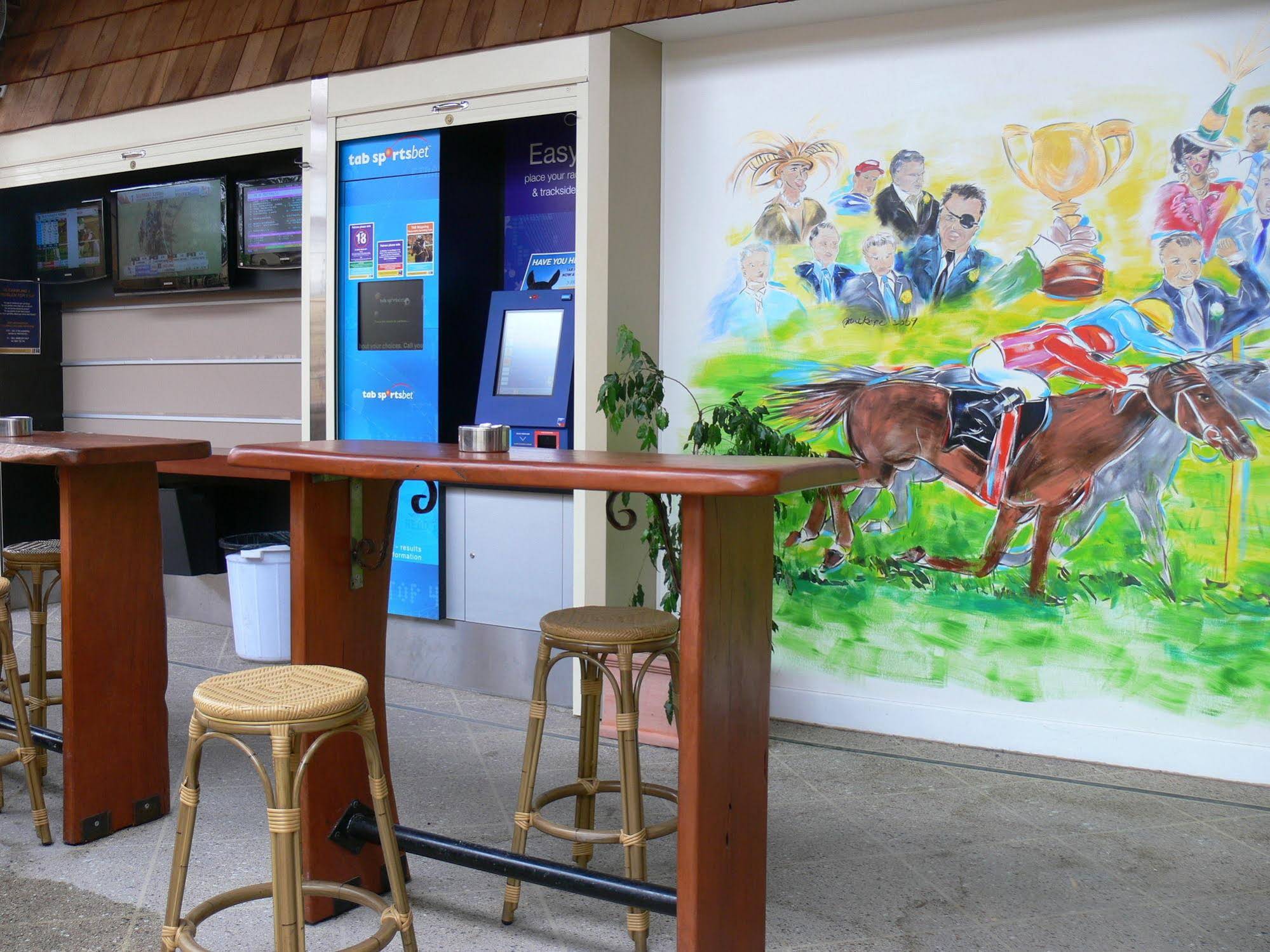 The Yarrawonga Hotel