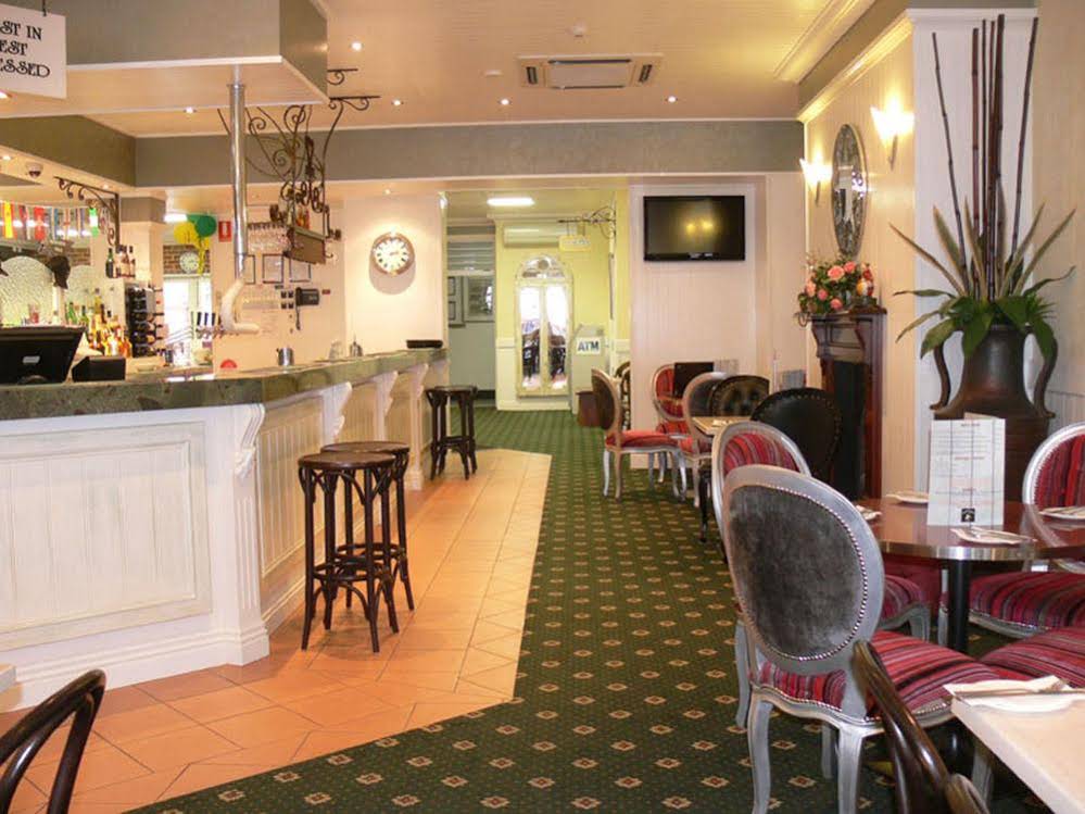 The Yarrawonga Hotel