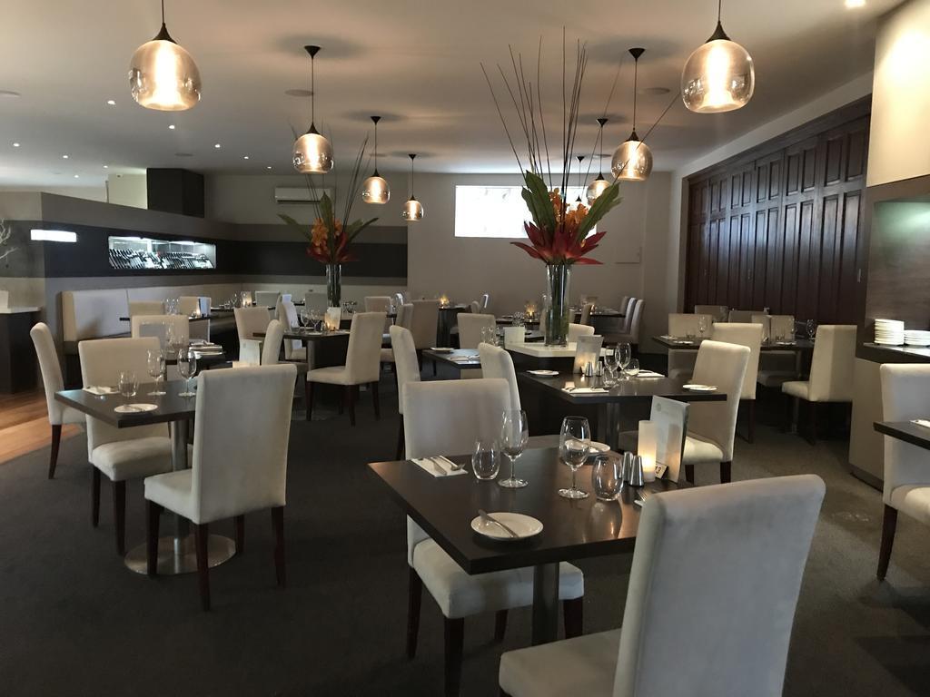 Albany Dog Rock Motel