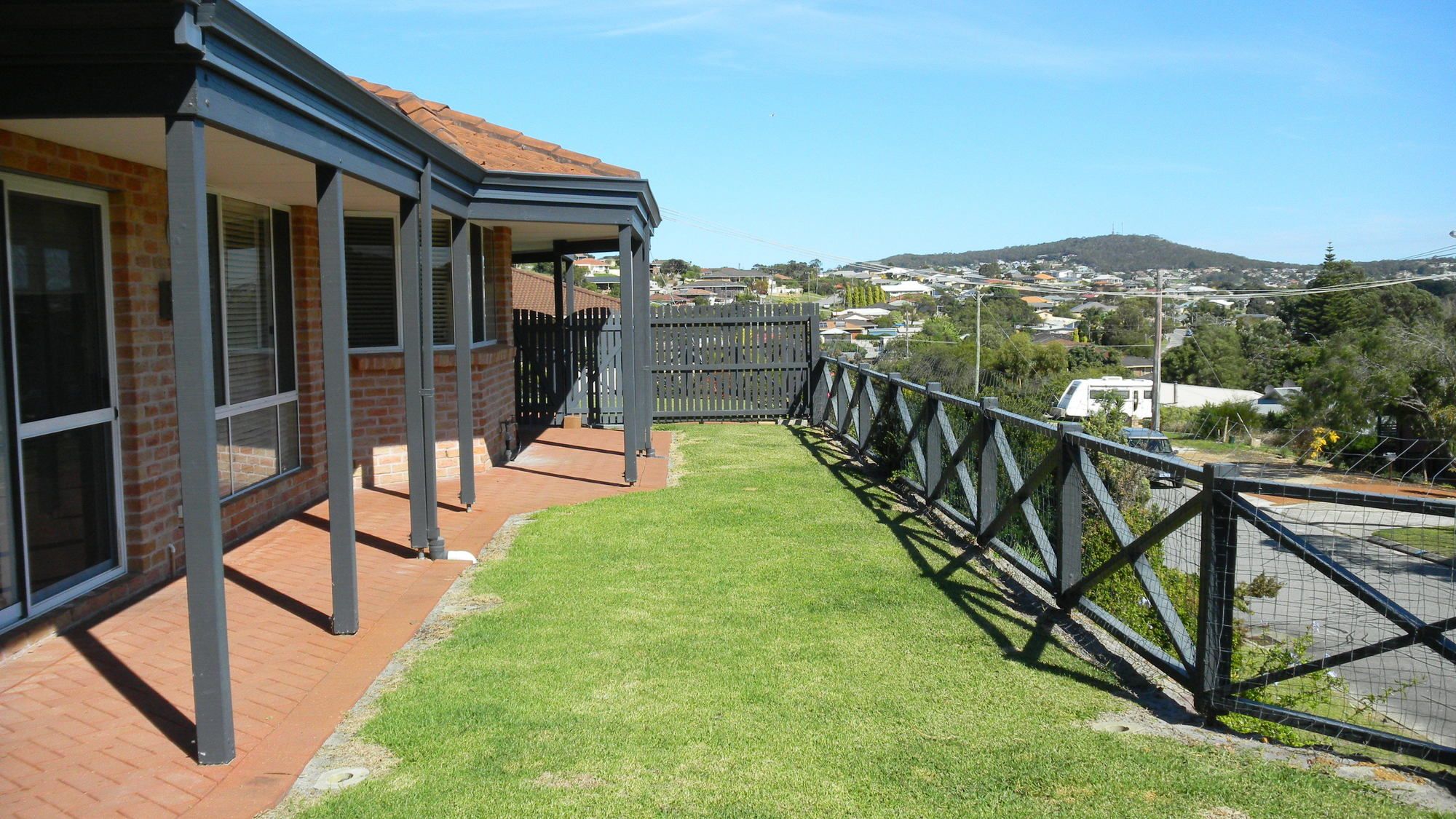 Albany Holiday House