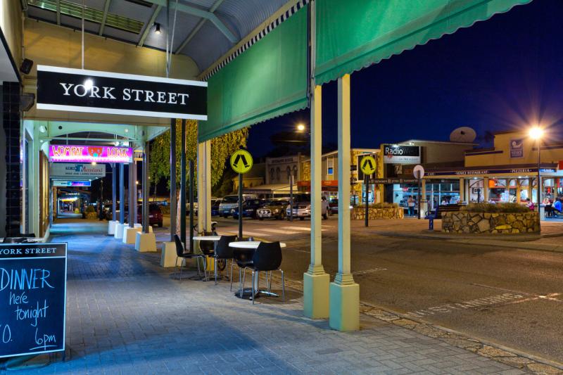 Albany Motel & Apartments