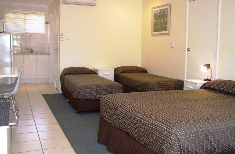 Emu Point Motel & Apartments