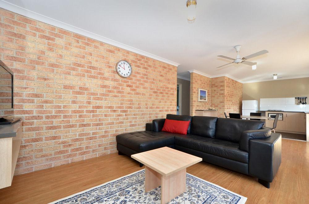 Quality Apartments Banksia Gardens.