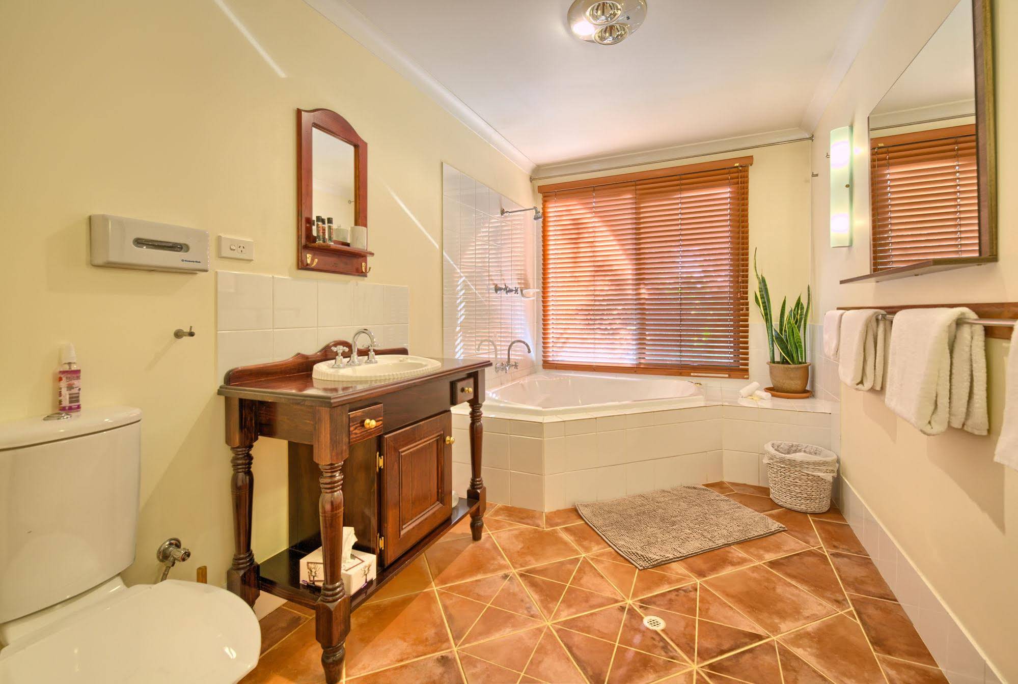 Spencer Suites Albany