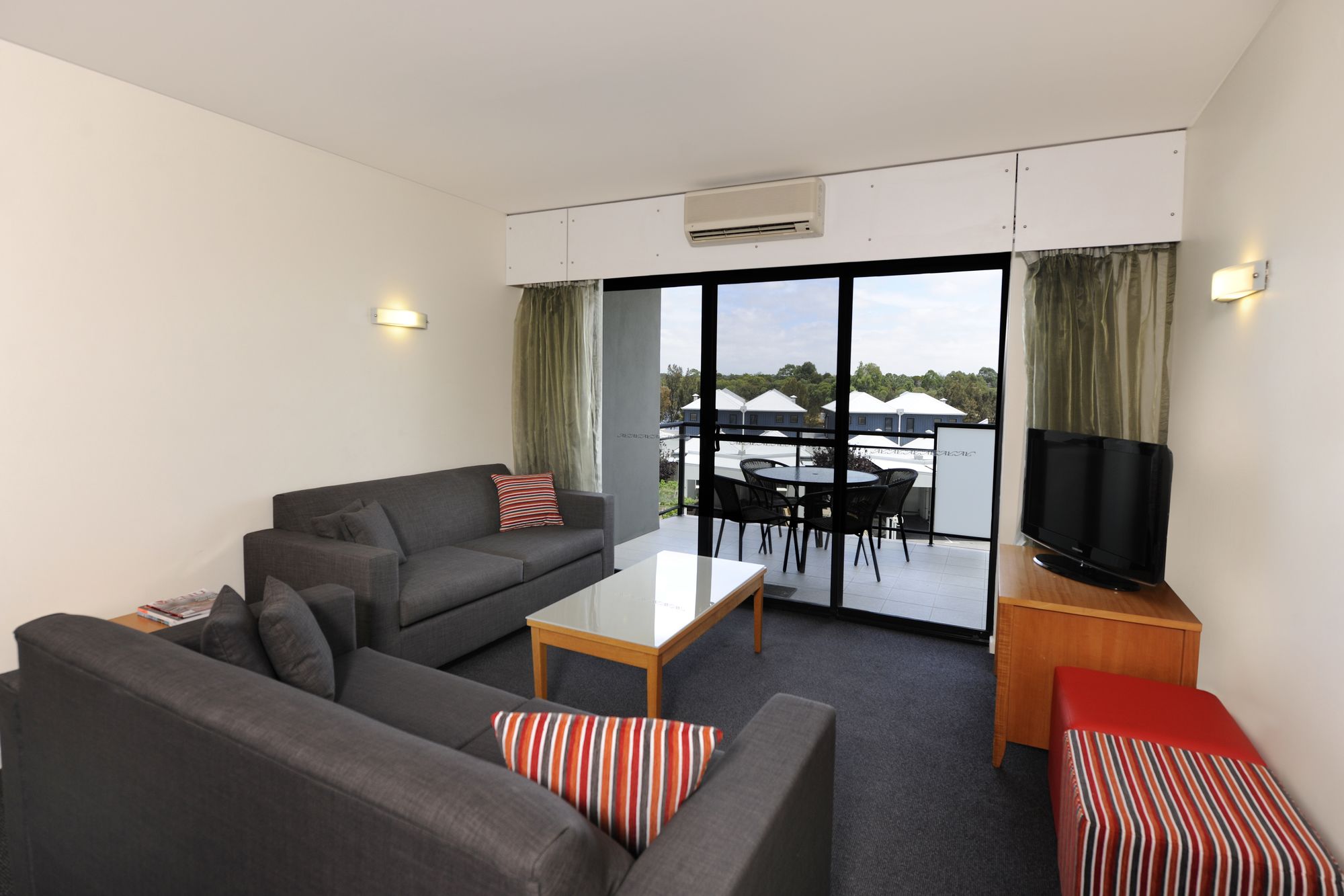 Assured Ascot Quays Apartment