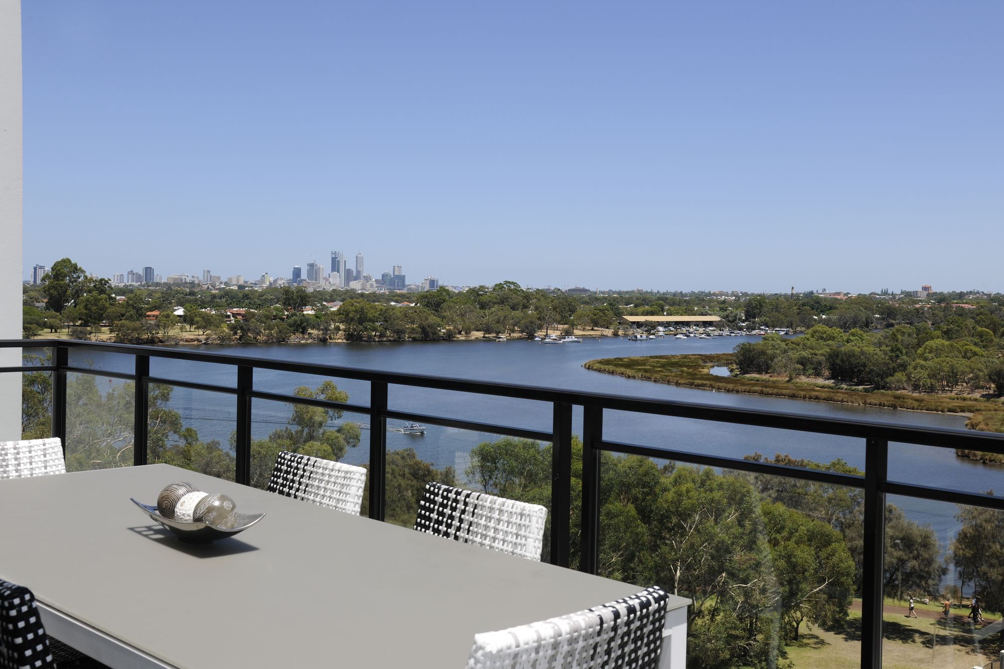 Assured Ascot Quays Apartment