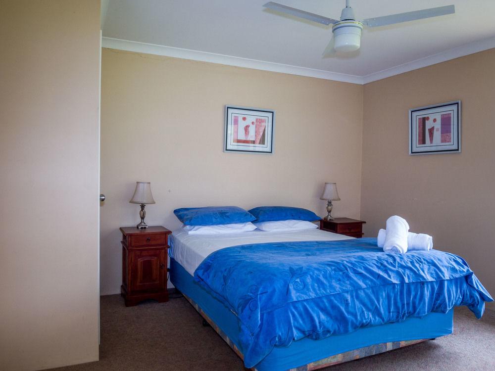 Dunsborough Rail Carriages And Farm Cottages