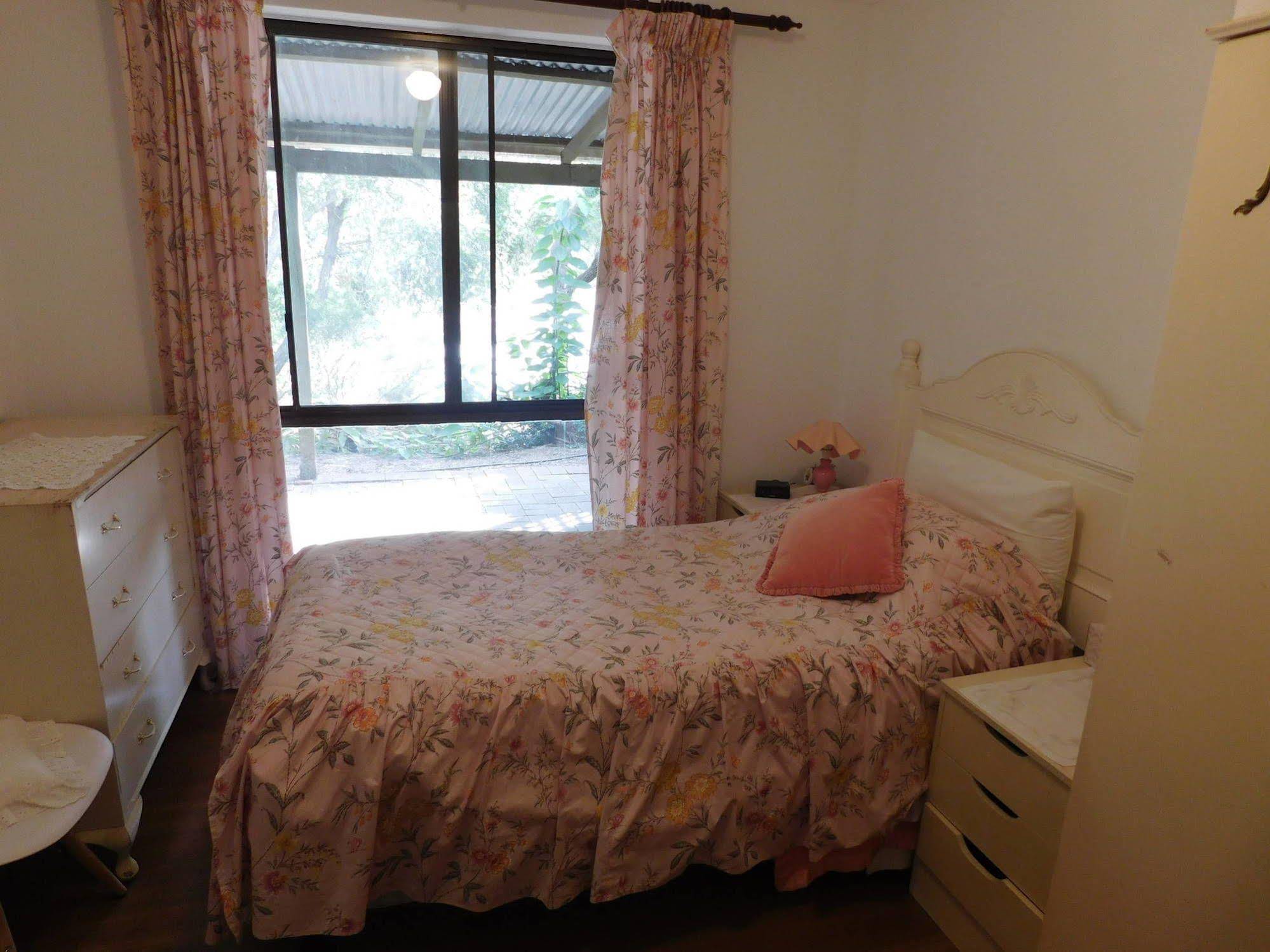 Armadale Farmstay Bed & Breakfast