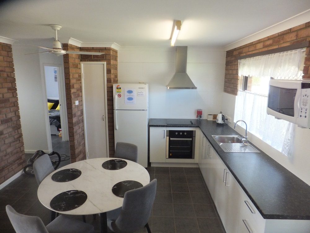 Ocean Beach Chalet 18