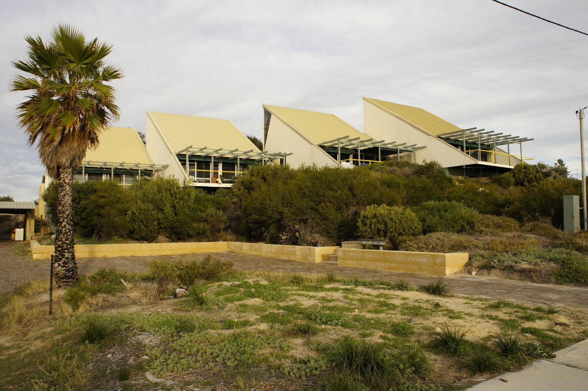 Beach Front - The Wedge